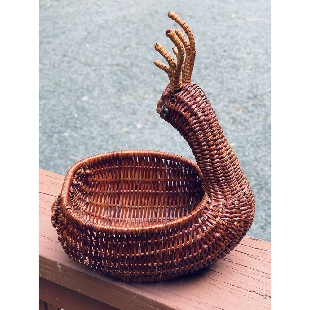 VTG Wicker Rattan Reindeer Basket Boho Woodland Christmas Centerpiece 11